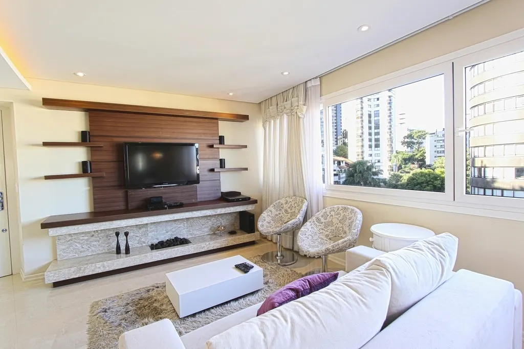 Sala con ventanales grandes